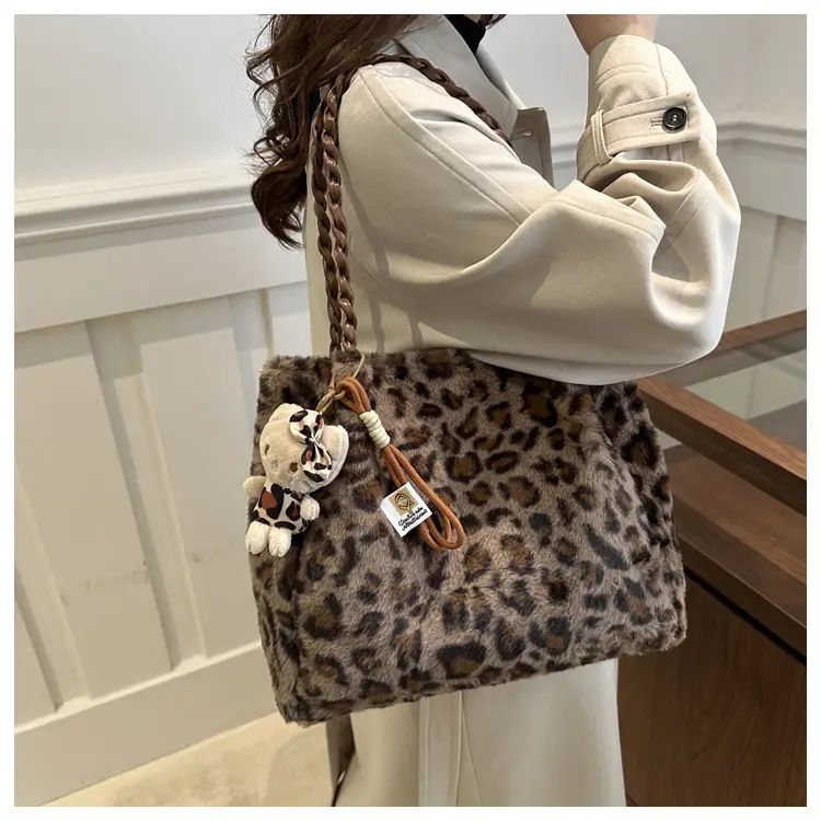 Retro Leopard Print Tote Bag for Women Autumn Winter 2024 — feature 9