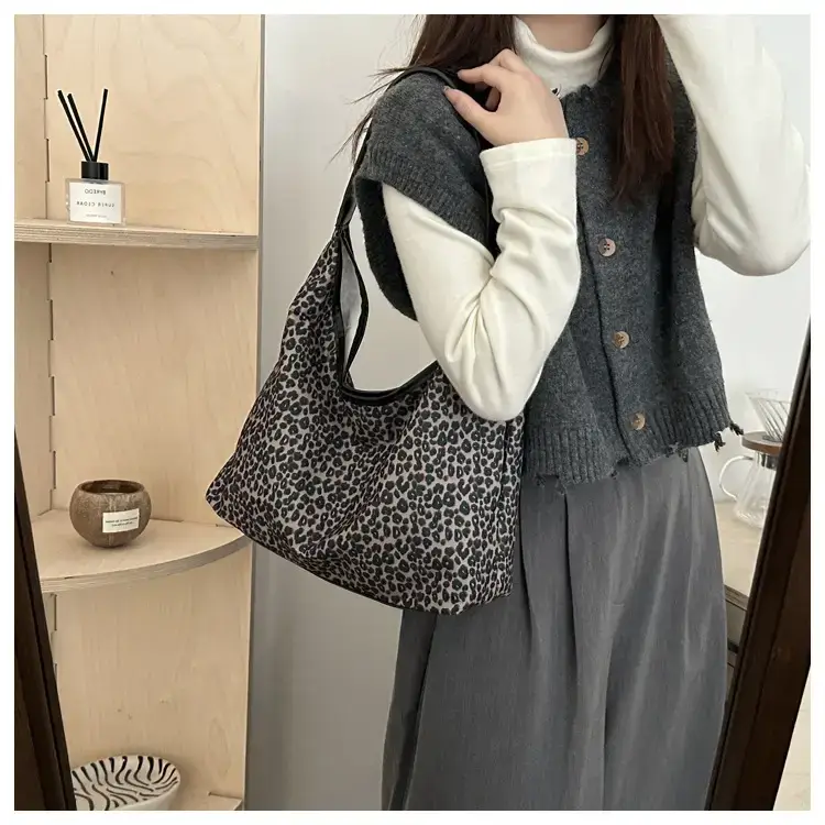 Leopard Print Shoulder Tote Bag Black White 2024 — feature 12