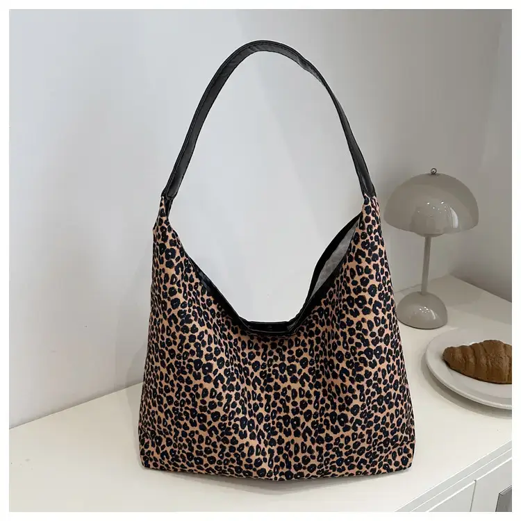 Leopard Print Shoulder Tote Bag Black White 2024 — feature 14