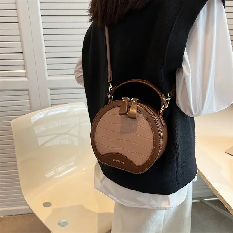 Retro One-Shoulder Crossbody Bag Black White 2025 - Image 7