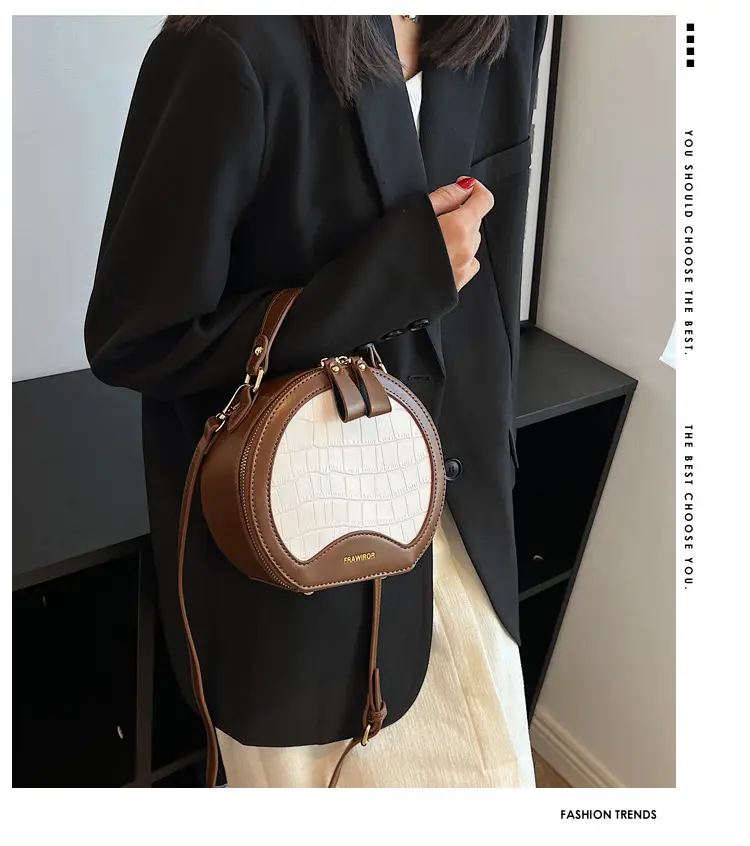 Retro One-Shoulder Crossbody Bag Black White 2025 β feature 3