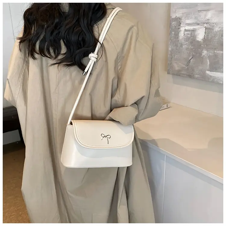 Women's Silver Bow Crossbody Bag 2026 Spring Summer — feature 8