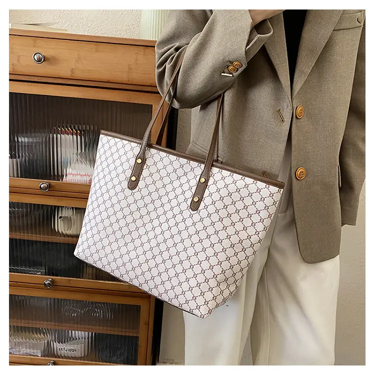 Women Vintage Printed Shoulder Bag Brown 2024 — feature 12