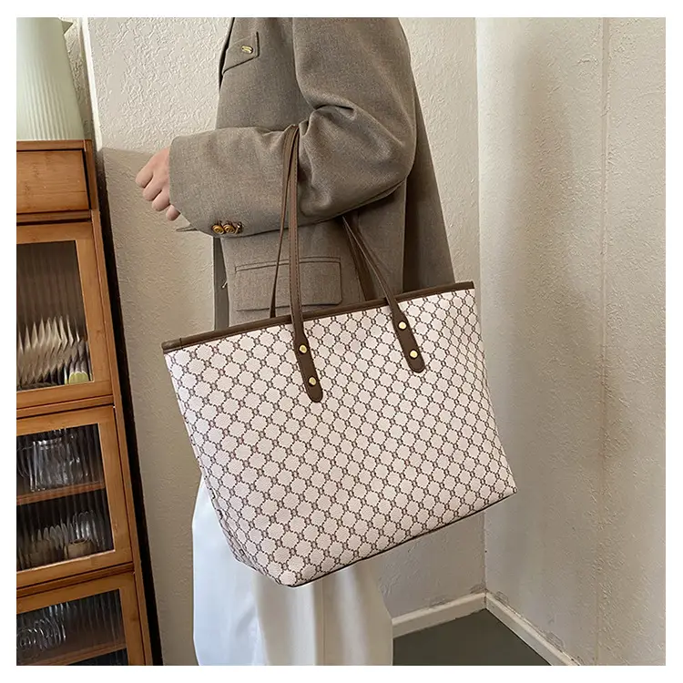 Women Vintage Printed Shoulder Bag Brown 2024 — feature 13