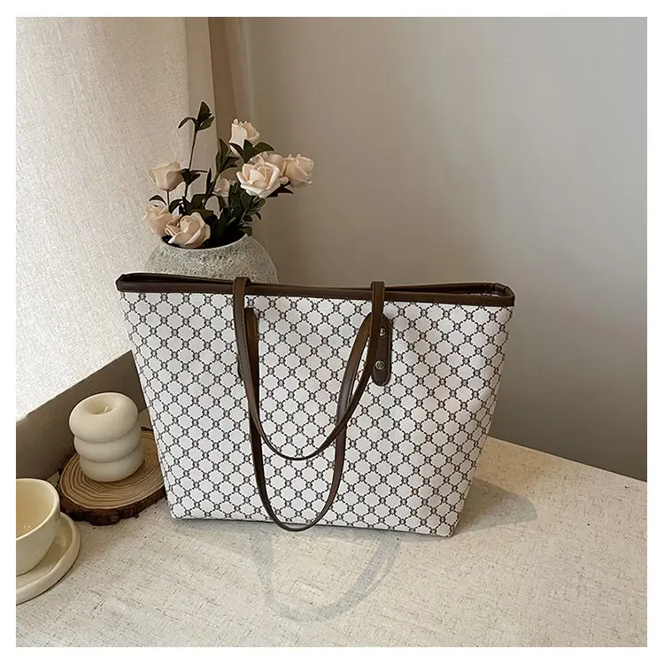 Women Vintage Printed Shoulder Bag Brown 2024 — feature 31