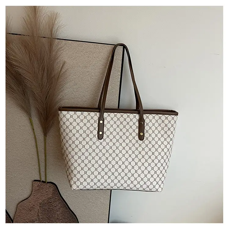 Women Vintage Printed Shoulder Bag Brown 2024 — feature 35