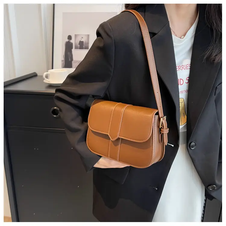 Vintage Saddle Crossbody Bag for Women 2024 — feature 13