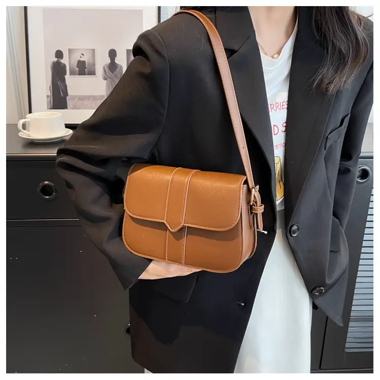 Vintage Saddle Crossbody Bag for Women 2024 — feature 14