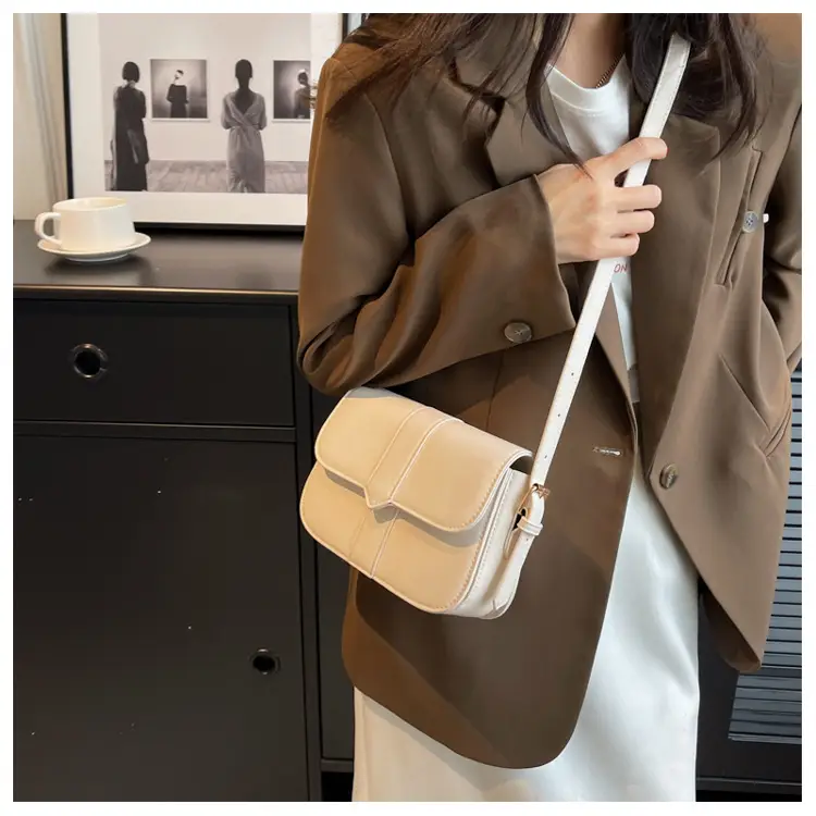 Vintage Saddle Crossbody Bag for Women 2024 — feature 15