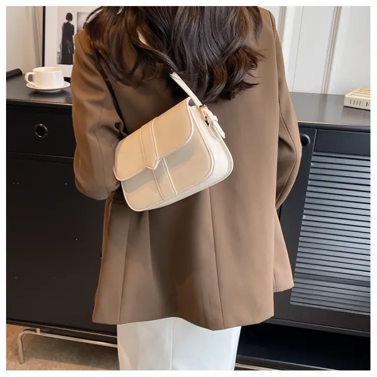 Vintage Saddle Crossbody Bag for Women 2024 — feature 17