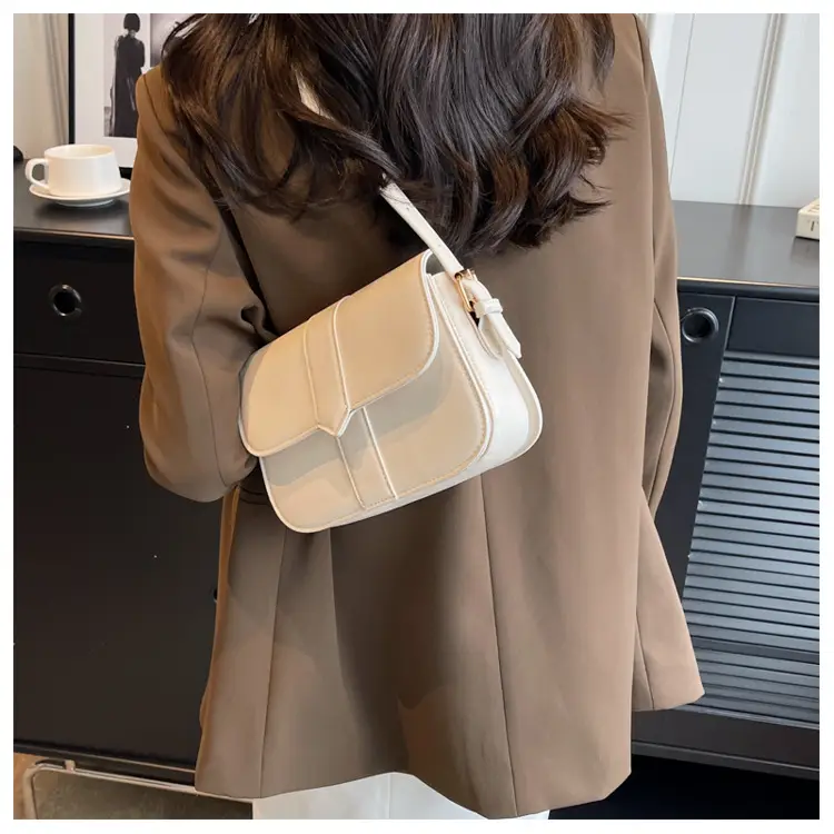 Vintage Saddle Crossbody Bag for Women 2024 — feature 18