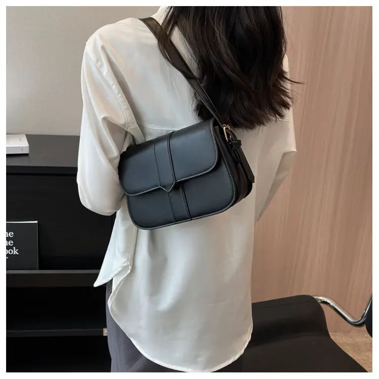 Vintage Saddle Crossbody Bag for Women 2024 — feature 19