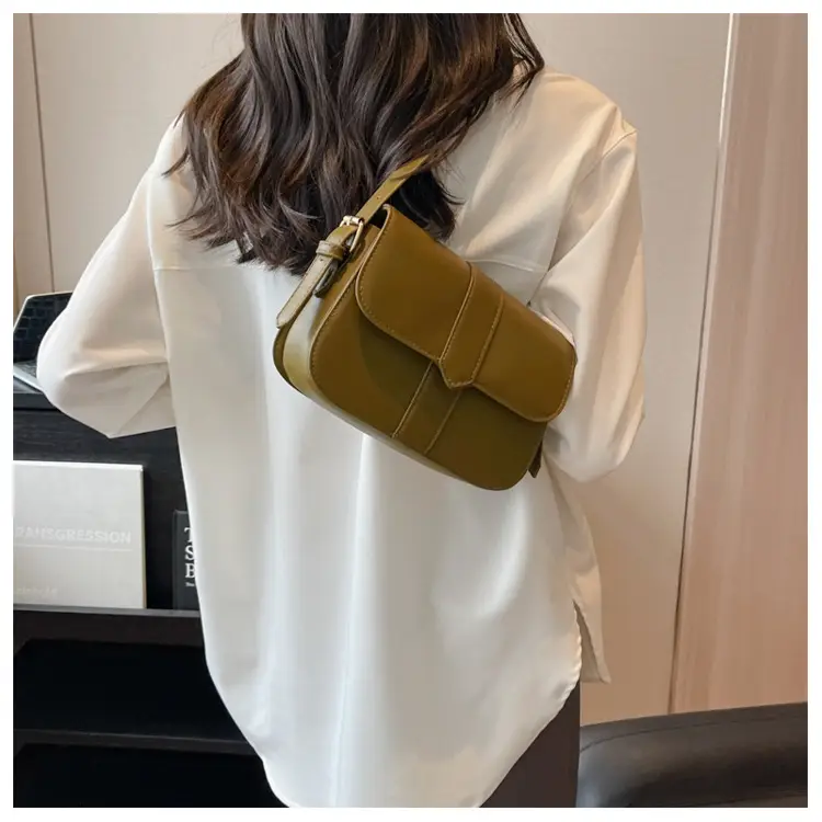 Vintage Saddle Crossbody Bag for Women 2024 — feature 25