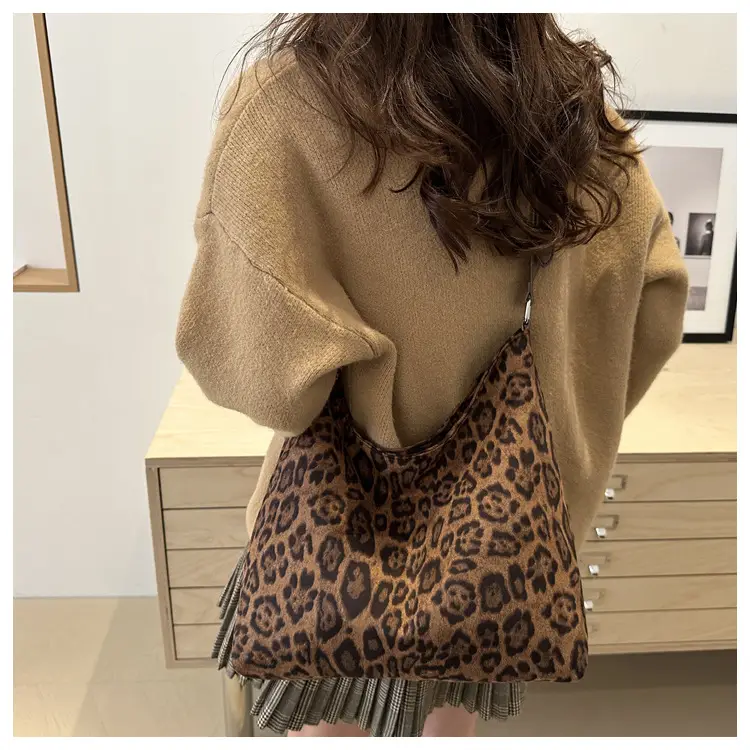 Leopard Print Women's Shoulder Crossbody Bag 2024 — feature 10