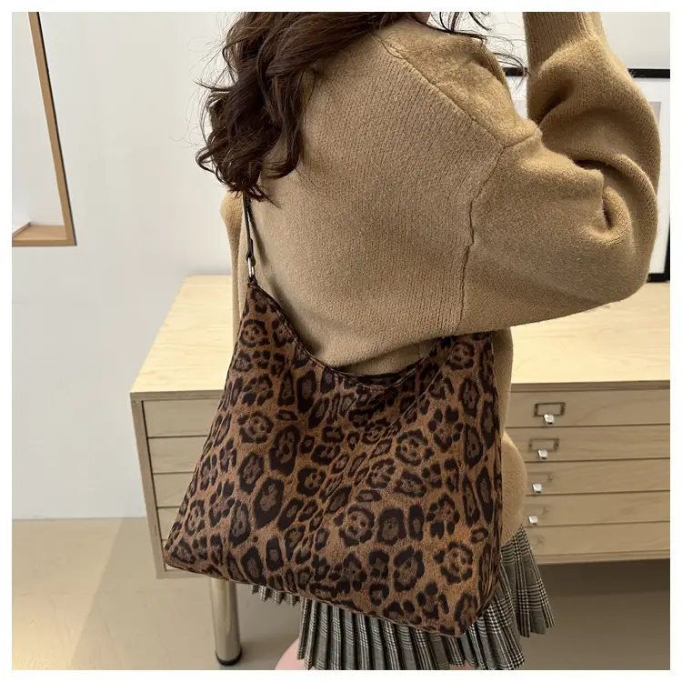 Leopard Print Women's Shoulder Crossbody Bag 2024 — feature 12