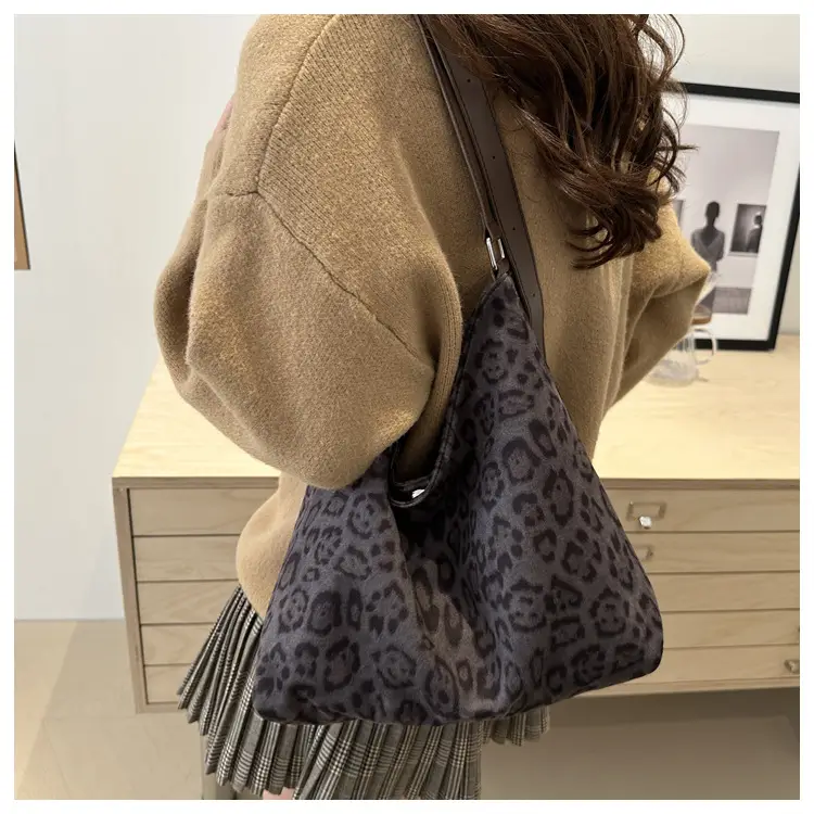 Leopard Print Women's Shoulder Crossbody Bag 2024 — feature 13