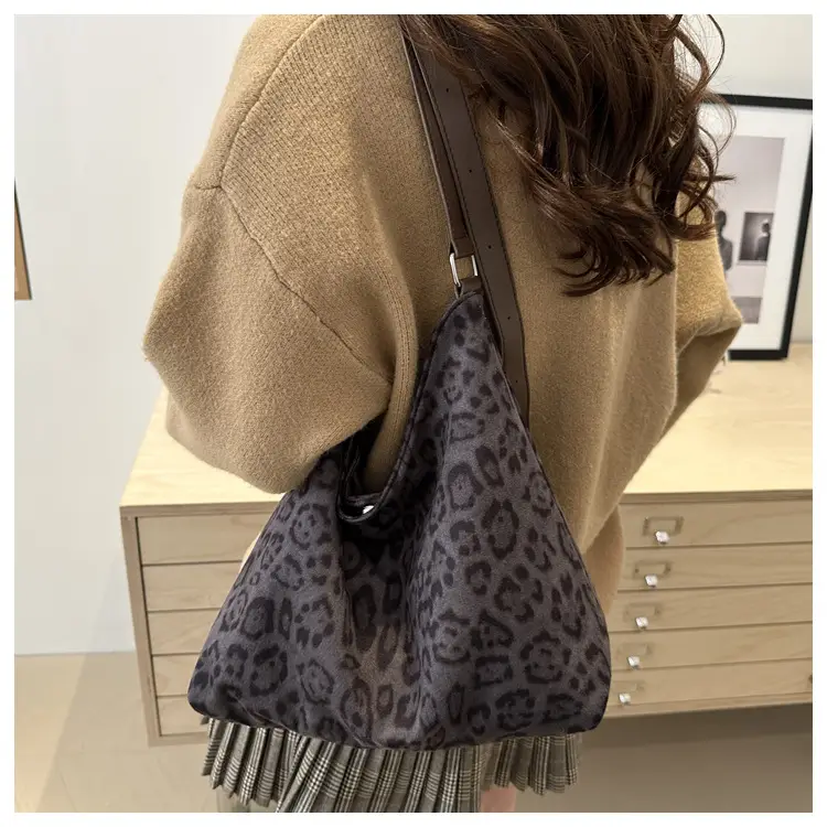 Leopard Print Women's Shoulder Crossbody Bag 2024 — feature 14
