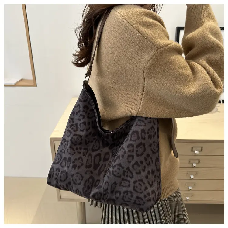 Leopard Print Women's Shoulder Crossbody Bag 2024 — feature 16