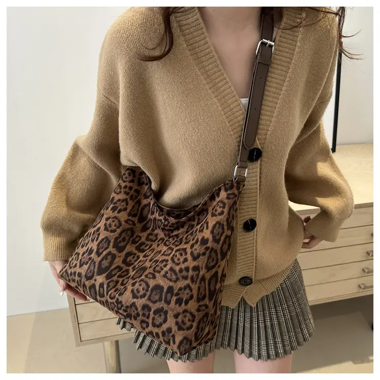 Leopard Print Women's Shoulder Crossbody Bag 2024 — feature 8