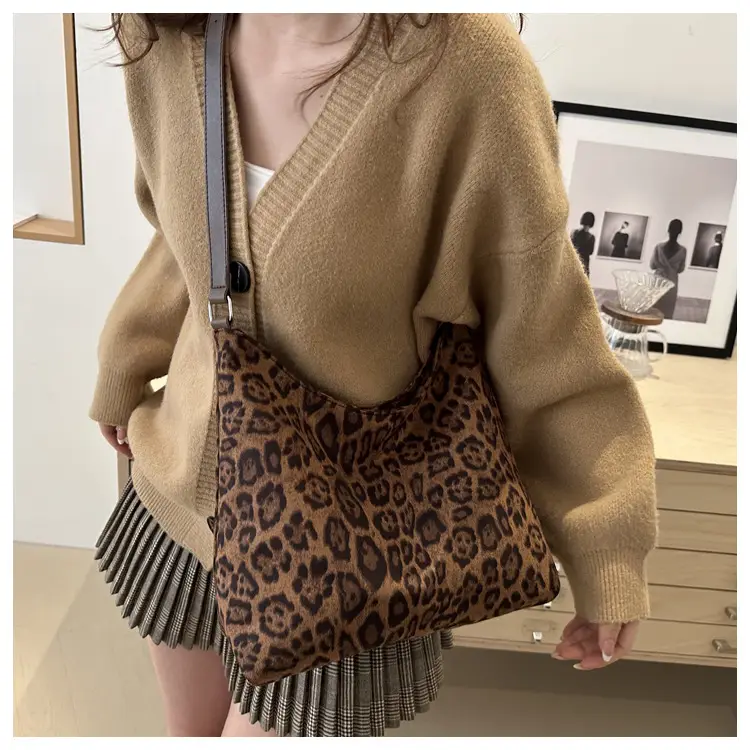Leopard Print Women's Shoulder Crossbody Bag 2024 — feature 9