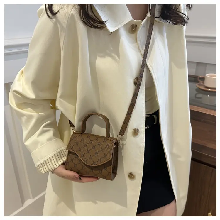 2024 Black GG Pattern Shoulder Bag for Women — feature 9