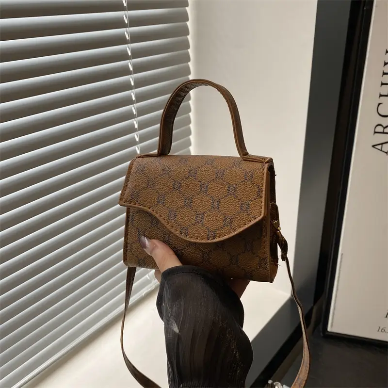 2024 Black GG Pattern Shoulder Bag for Women - Image 3