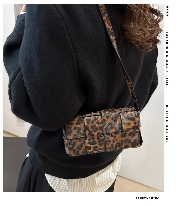 Women Leopard Print Crossbody Bag 2024 New Style — feature 1