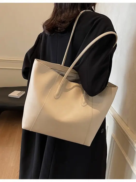 Women's Large Capacity Brown Leather Tote Bag - Image 7