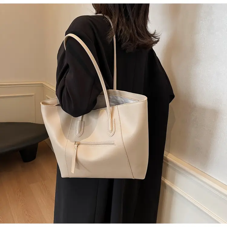 Women's Large Capacity Brown Leather Tote Bag — feature 33
