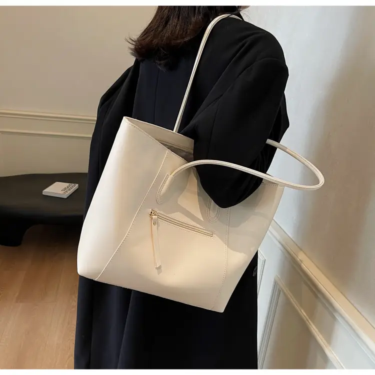 Women's Large Capacity Brown Leather Tote Bag — feature 39