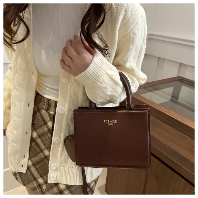 White Square Shoulder Bag for Women 2024 Winter — feature 16