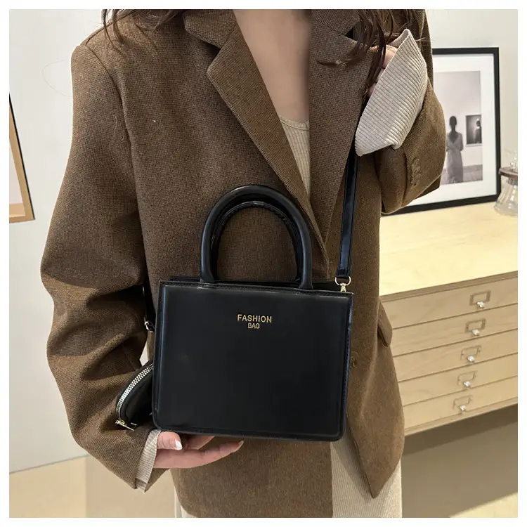 White Square Shoulder Bag for Women 2024 Winter — feature 19