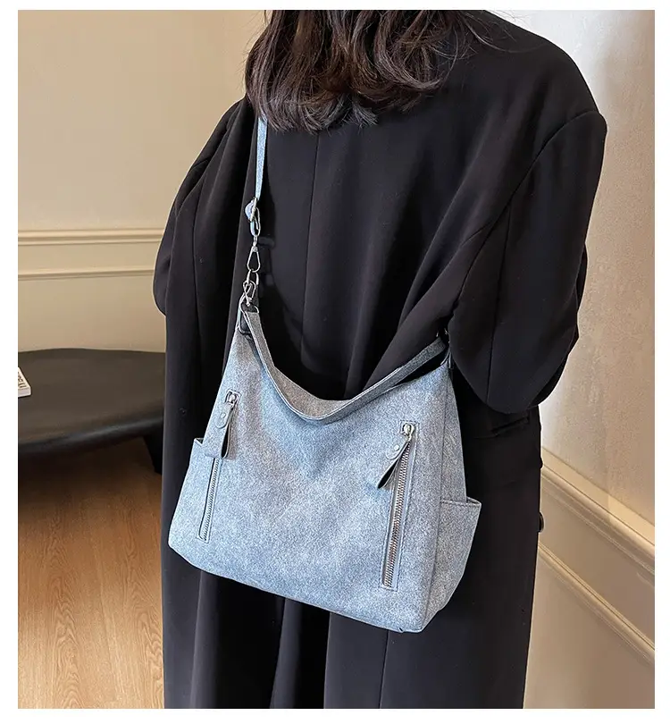 Women's Large Capacity Black Tote Bag with Shoulder Strap — feature 1