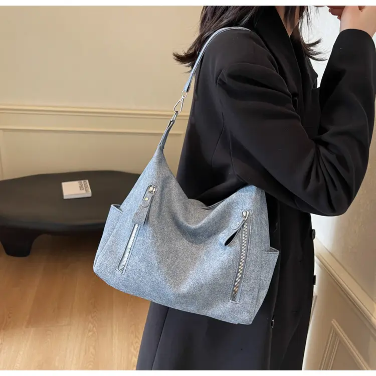 Women's Large Capacity Black Tote Bag with Shoulder Strap — feature 12