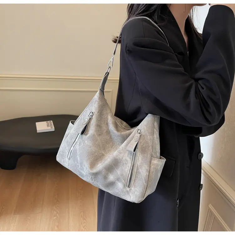Women's Large Capacity Black Tote Bag with Shoulder Strap — feature 16