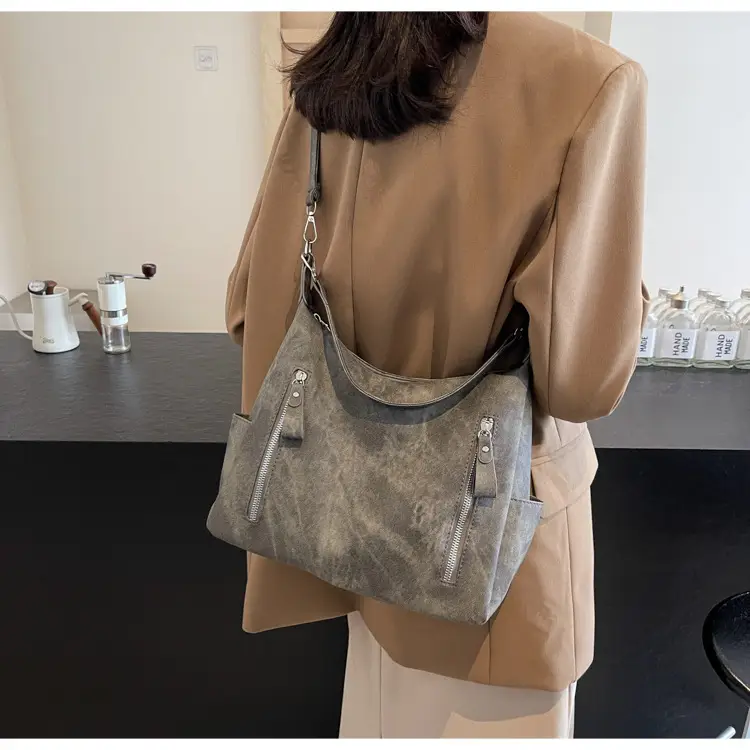 Women's Large Capacity Black Tote Bag with Shoulder Strap — feature 19