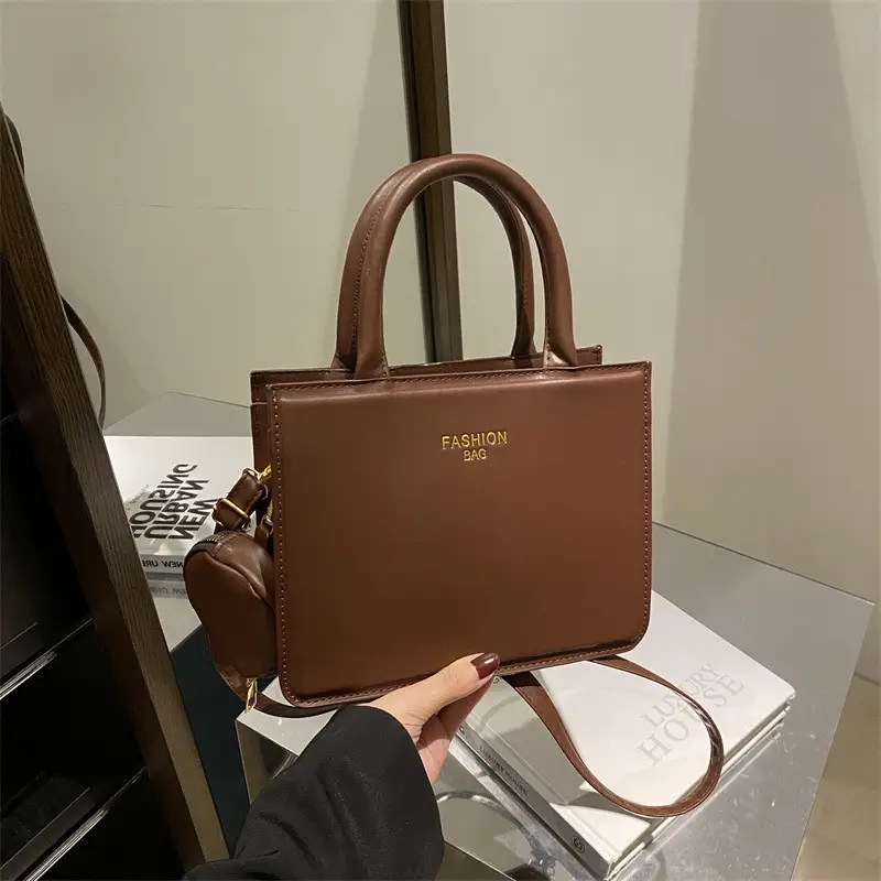 White Square Shoulder Bag with Gold Embroidery 2024 - Image 7