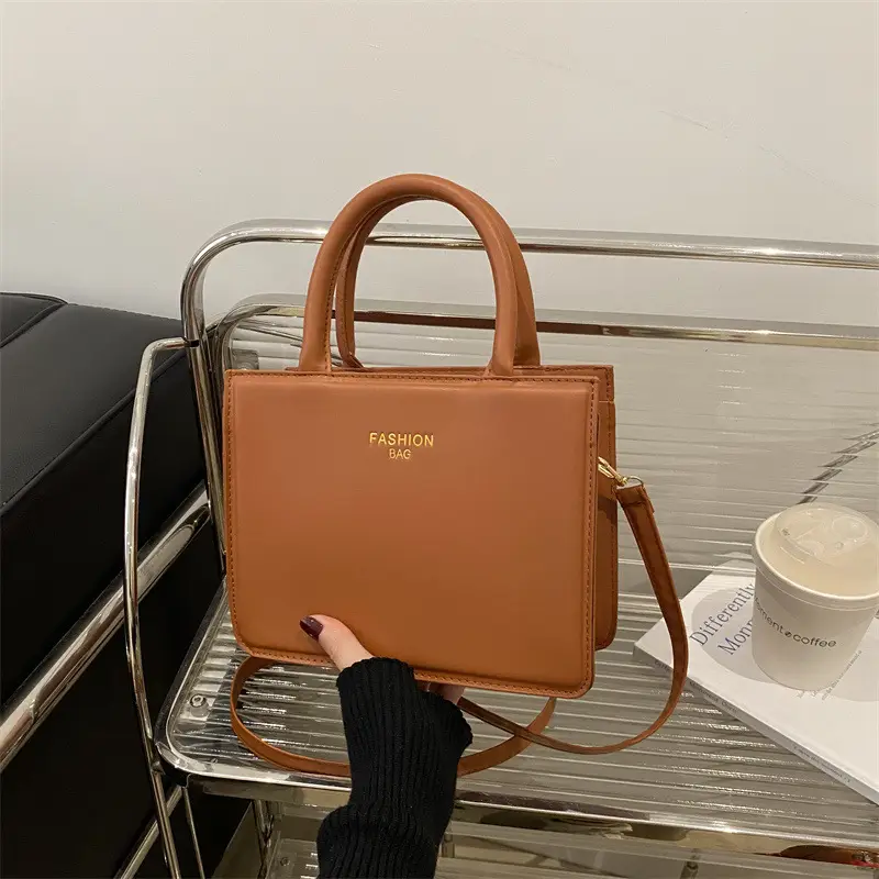 White Square Shoulder Bag with Gold Embroidery 2024 - Image 8