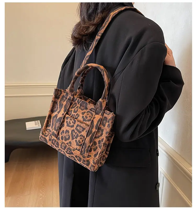 Vintage Leopard Tote Bag Women 2024 Commuter Crossbody Large Capacity — feature 1
