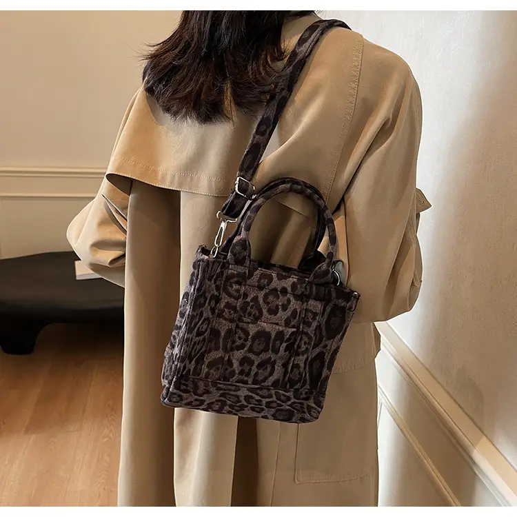 Vintage Leopard Tote Bag Women 2024 Commuter Crossbody Large Capacity — feature 10