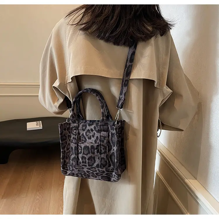 Vintage Leopard Tote Bag Women 2024 Commuter Crossbody Large Capacity — feature 11