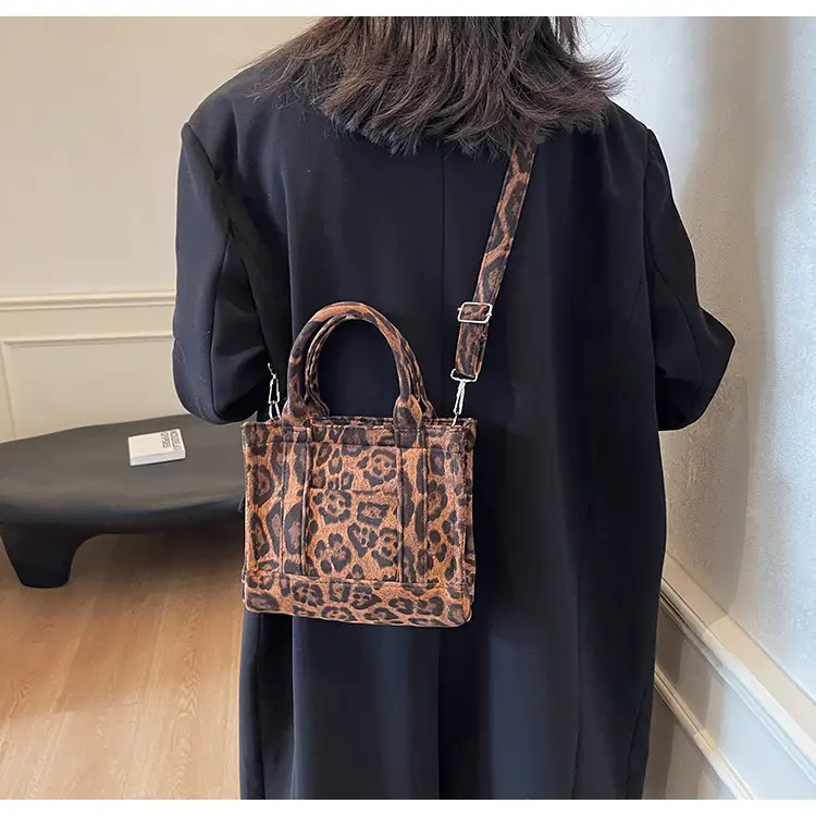 Vintage Leopard Tote Bag Women 2024 Commuter Crossbody Large Capacity — feature 16