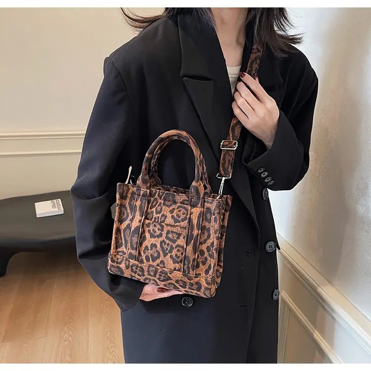 Vintage Leopard Tote Bag Women 2024 Commuter Crossbody Large Capacity — feature 17