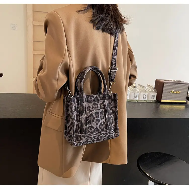 Vintage Leopard Tote Bag Women 2024 Commuter Crossbody Large Capacity — feature 20