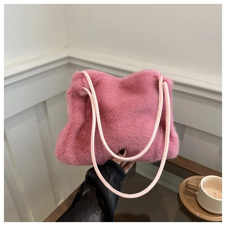 Black Plush Shoulder Bag for Women Autumn 2024 - Image 4