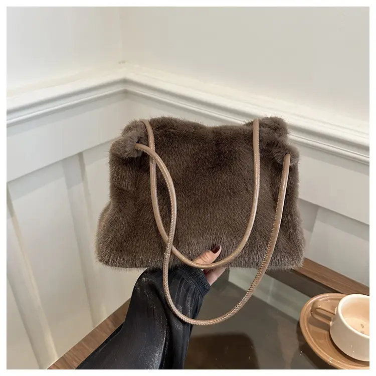 Black Plush Shoulder Bag for Women Autumn 2024 - Image 6