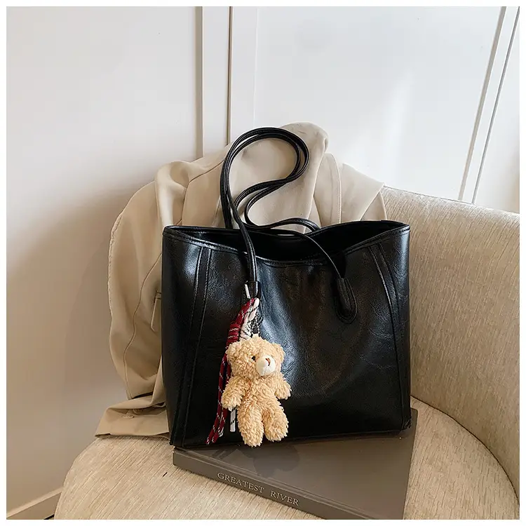 Women's Large Capacity Tan Shoulder Bag 2024 Winter Commute - Image 2