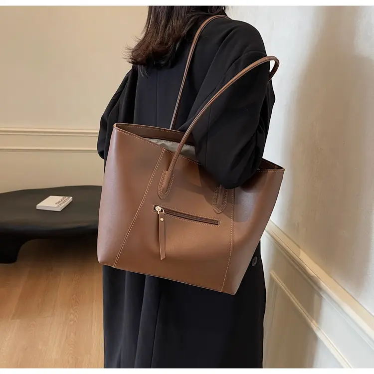 Women's Large Capacity Brown Leather Tote Bag — feature 30