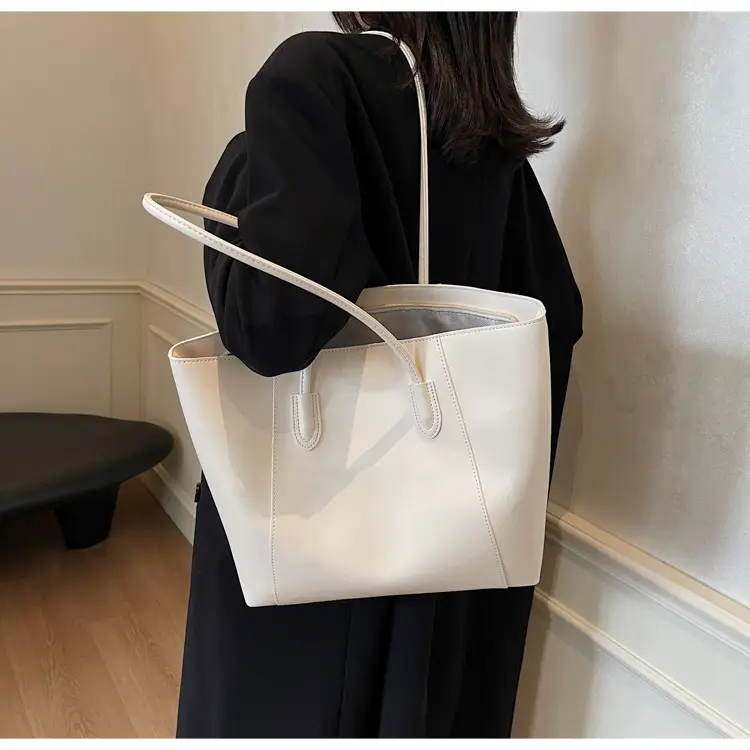 Women's Large Capacity Brown Leather Tote Bag — feature 38