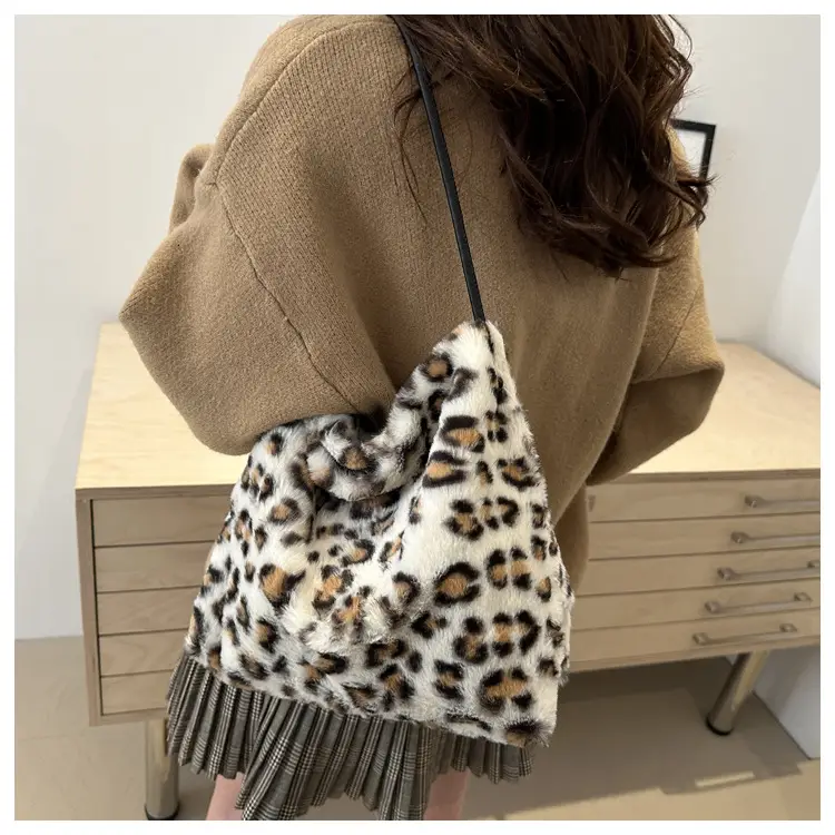 Leopard Print Fluffy Shoulder Commuter Tote Bag Large Capacity — feature 14